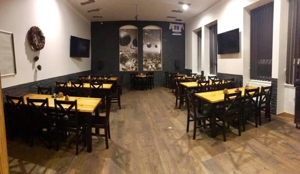 Sokolovna Trutnov Hostel Ngoại thất bức ảnh